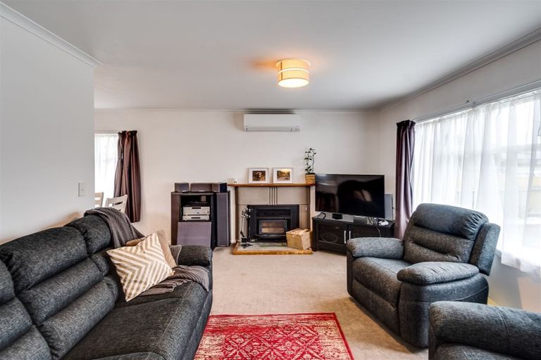 Photo of property in 12 Chester Street, Taradale, Napier, 4112