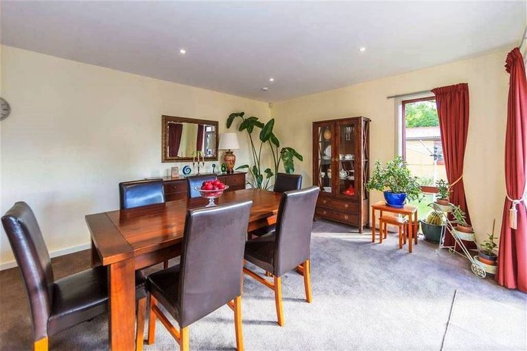 Photo of property in 51 Balgay Street, Upper Riccarton, Christchurch, 8041