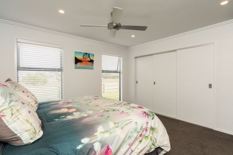 Photo of property in 64a Moir Point Road, Mangawhai Heads, Mangawhai, 0505