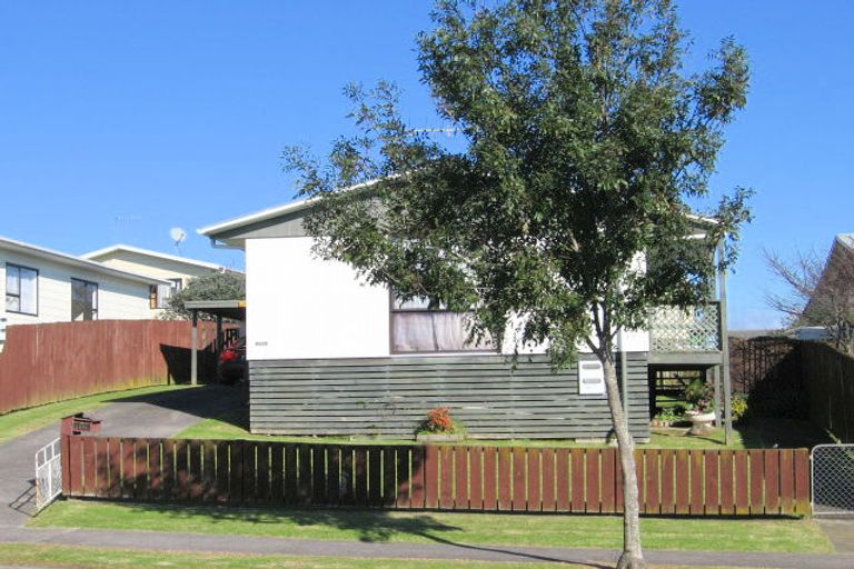 Photo of property in 1/115 Boundary Road, Clover Park, Auckland, 2019