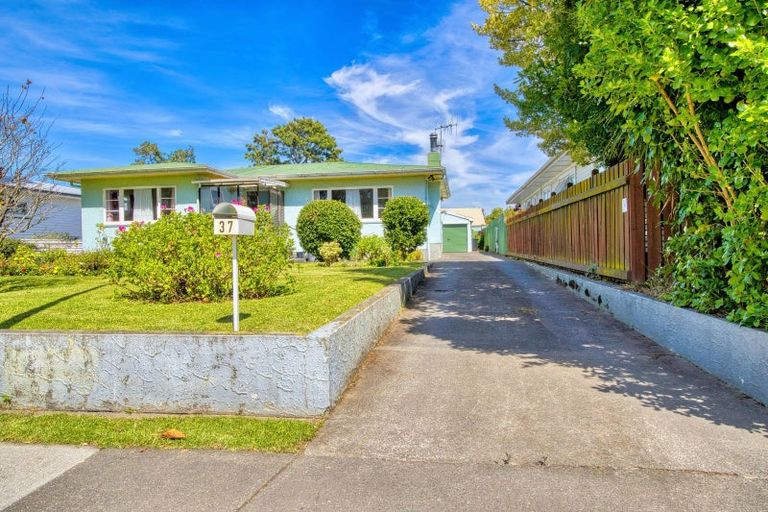 Photo of property in 37 Hillary Crescent, Maraenui, Napier, 4110
