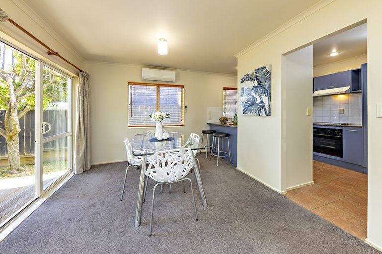 Photo of property in 2/17 Bain Place, Bucklands Beach, Auckland, 2014