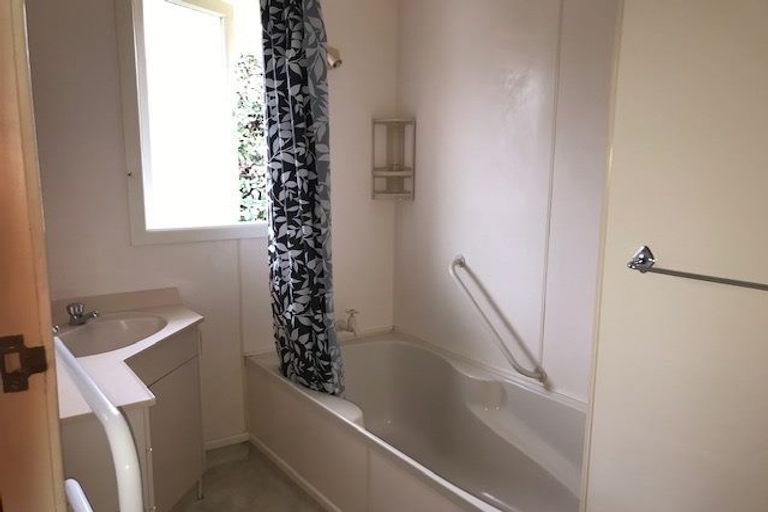 Photo of property in 14 Bear Street, Tirau, 3410