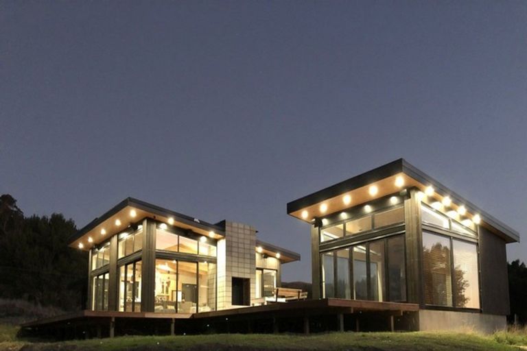 Photo of property in 360a Longbush Road, Hinakura, Masterton, 5884