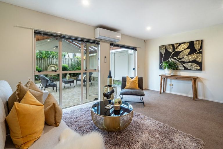 Photo of property in 27 Kinleith Way, Albany, Auckland, 0632