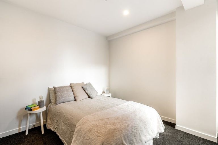 Photo of property in Alpha Apartments, 204/4 Elizabeth Street, Mount Victoria, Wellington, 6011