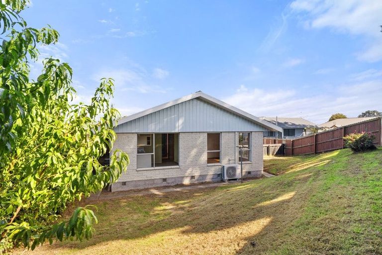 Photo of property in 2/48 Kawau Crescent, Bromley, Christchurch, 8062
