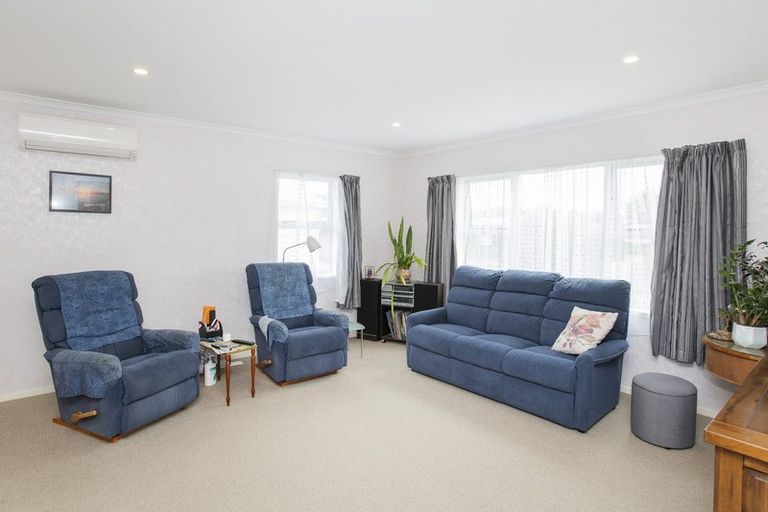 Photo of property in 8a Loisel Street, Riverdale, Gisborne, 4010