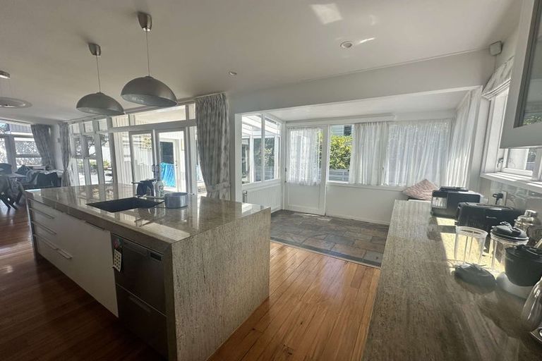 Photo of property in 15 Fancourt Street, Karori, Wellington, 6012