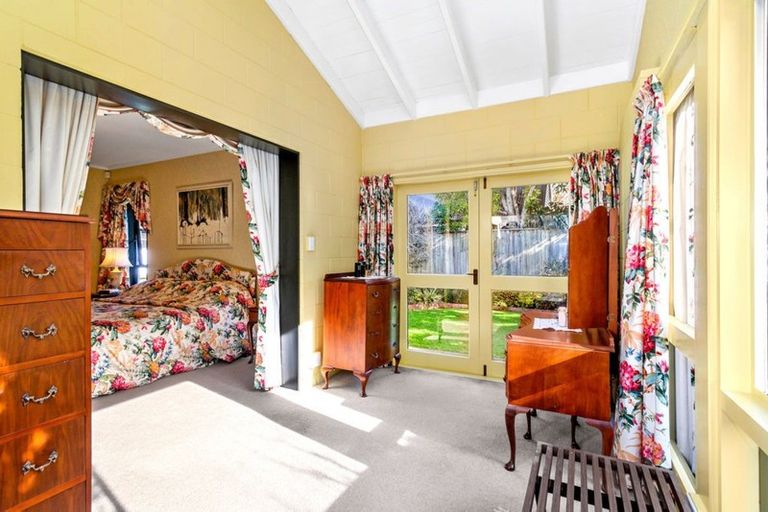 Photo of property in 6 Golf Road, Heretaunga, Upper Hutt, 5018