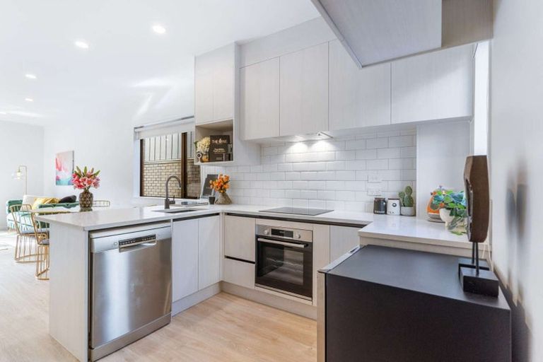 Photo of property in 21 Toanga Place, Mount Wellington, Auckland, 1062