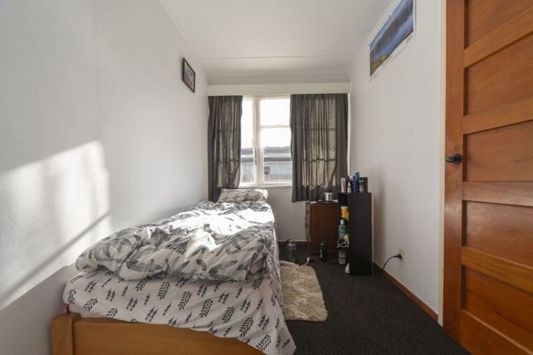 Photo of property in 129 Rangiora Avenue, Roslyn, Palmerston North, 4414