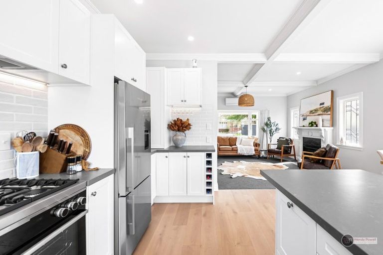 Photo of property in 33 Kiwi Street, Alicetown, Lower Hutt, 5010