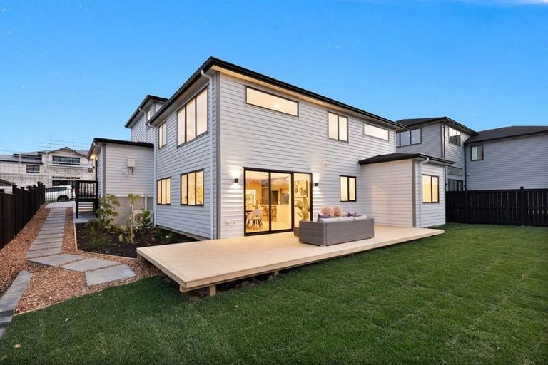 Photo of property in 6 Arahiwi Rise, Pataua South, Onerahi, 0192