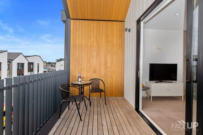 Photo of property in 8/117 Buckley Avenue, Hobsonville, Auckland, 0616
