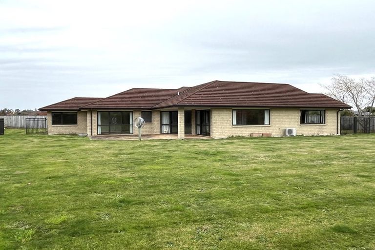 Photo of property in 27 Carrington Drive, Carterton, 5713