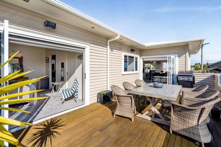 Photo of property in 19 Nobs Line, Strandon, New Plymouth, 4312