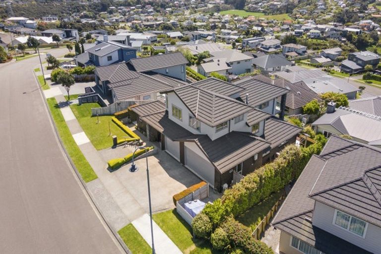 Photo of property in 71 Endeavour Drive, Whitby, Porirua, 5024