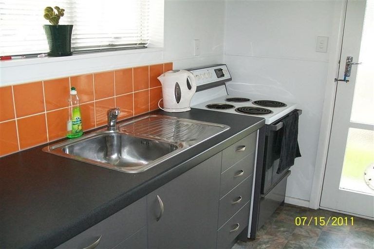 Photo of property in 1/52 North Avon Road, Richmond, Christchurch, 8013