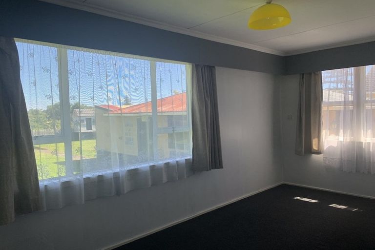 Photo of property in 14 Ruapehu Street, Castlecliff, Whanganui, 4501