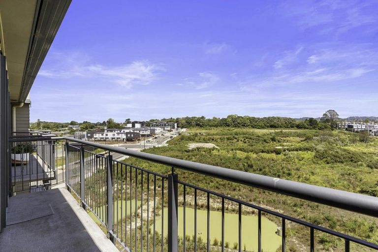 Photo of property in 6g/17 Crown Lynn Place, New Lynn, Auckland, 0600