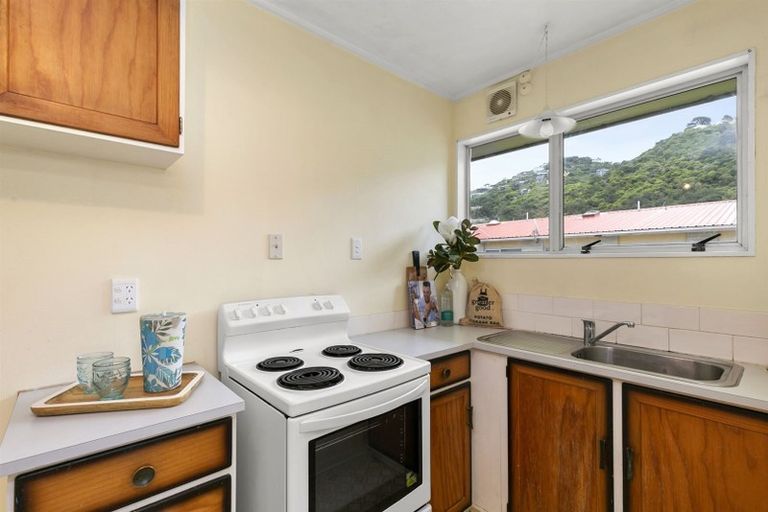 Photo of property in 5/171 Queens Drive, Lyall Bay, Wellington, 6022