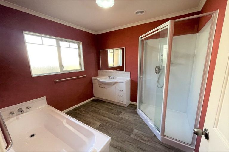 Photo of property in 332a Devon Street West, New Plymouth, 4310