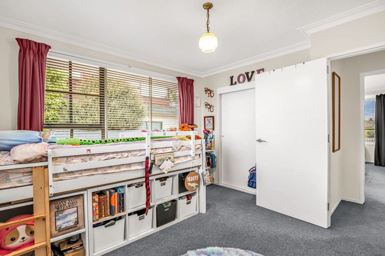 Photo of property in 10 Veitches Road, Casebrook, Christchurch, 8051