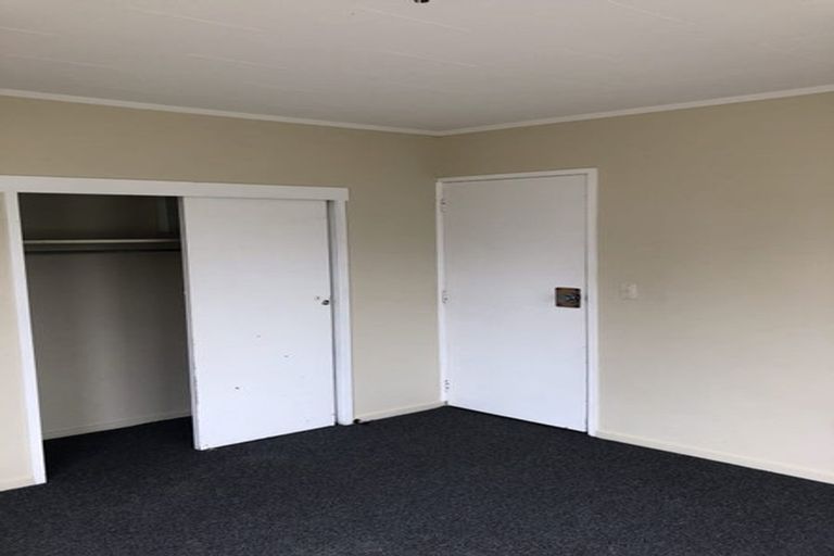 Photo of property in 47 Staverton Crescent, Mangere, Auckland, 2022