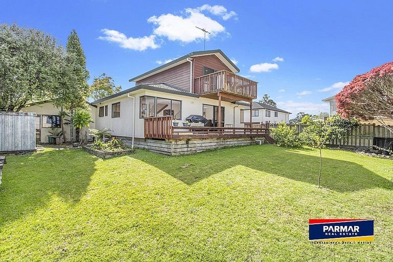 Photo of property in 159 Colwill Road, Massey, Auckland, 0614