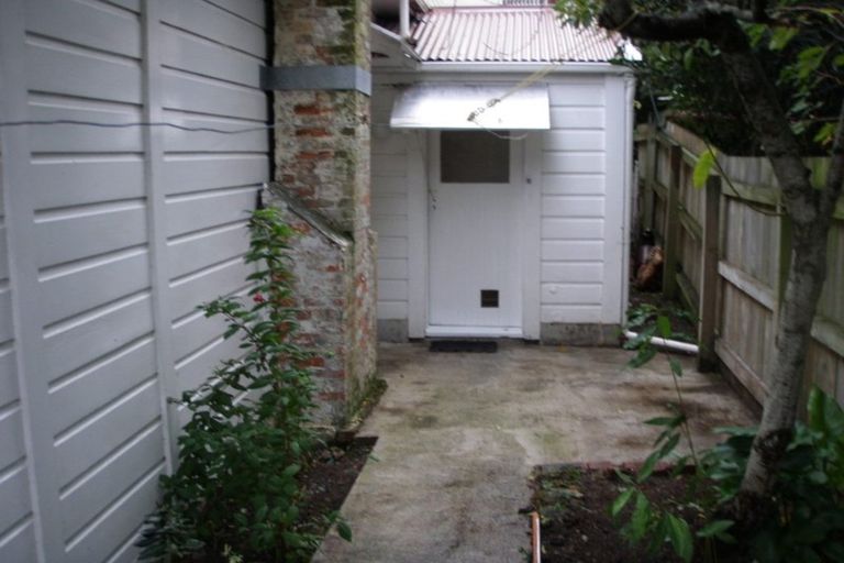 Photo of property in 55 Scarborough Terrace, Mount Victoria, Wellington, 6011