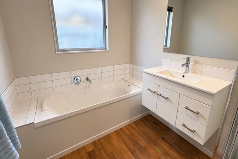 Photo of property in 4 Judge And Jury Drive, Lake Hayes, Queenstown, 9304
