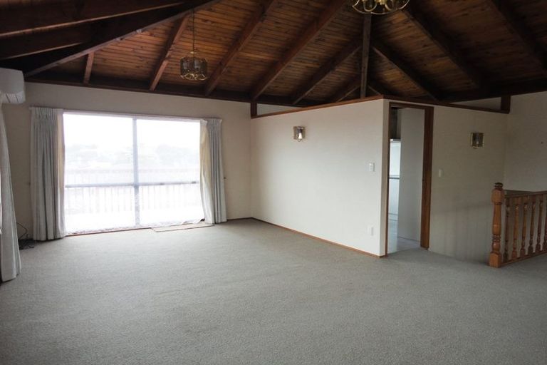 Photo of property in 34b Mark Edward Drive, Half Moon Bay, Auckland, 2012