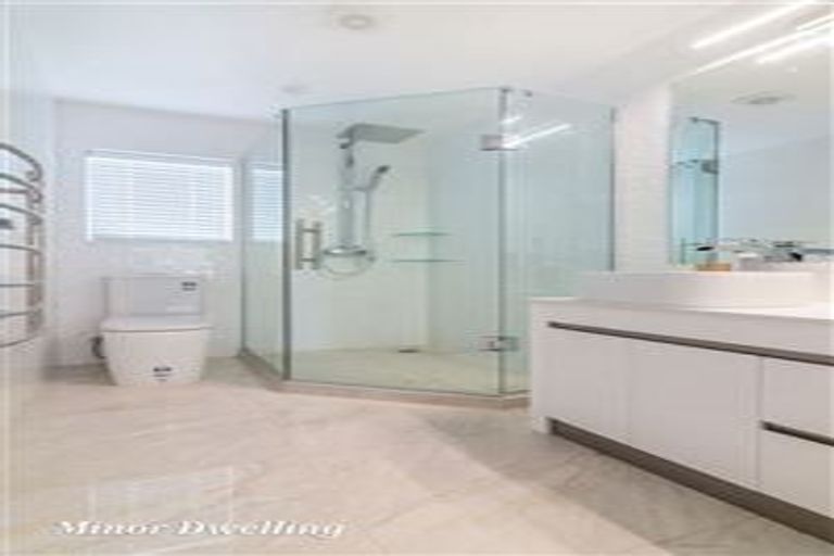 Photo of property in 10 Devon Street, Te Atatu South, Auckland, 0610