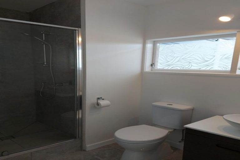 Photo of property in 2 Mamaku Grove, Khandallah, Wellington, 6035