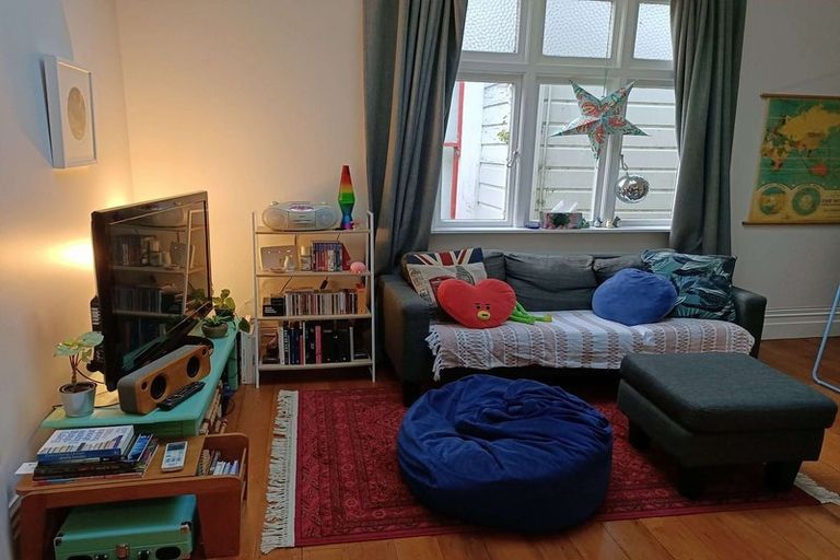 Photo of property in 173 Glenmore Street, Kelburn, Wellington, 6012