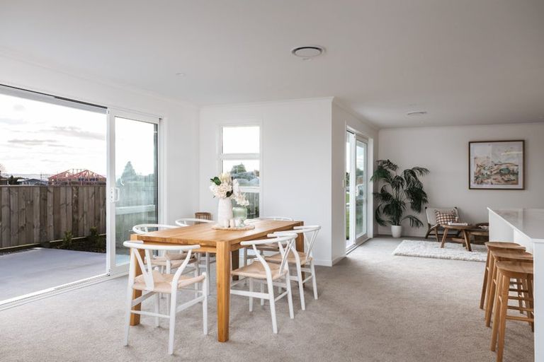 Photo of property in 21 Kohekohe Drive, Owhata, Rotorua, 3010