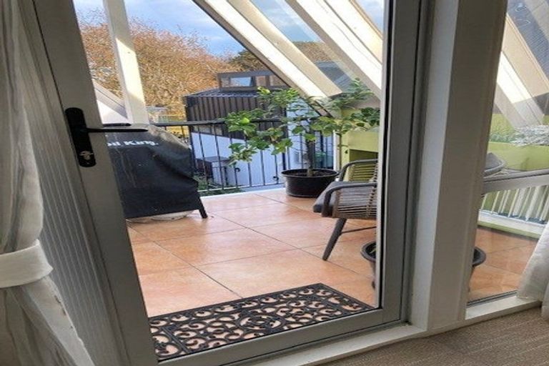 Photo of property in 8/32 Cranmer Square, Christchurch Central, Christchurch, 8013