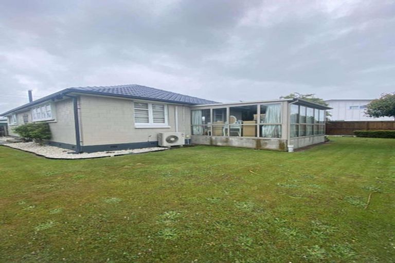 Photo of property in 2 Grosvenor Street, Redwood, Christchurch, 8051