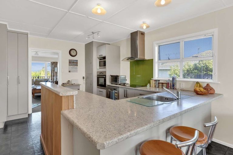 Photo of property in 286 Kawiu Road, Levin, 5510