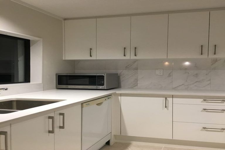 Photo of property in 64 Mayfair Crescent, Mairangi Bay, Auckland, 0630