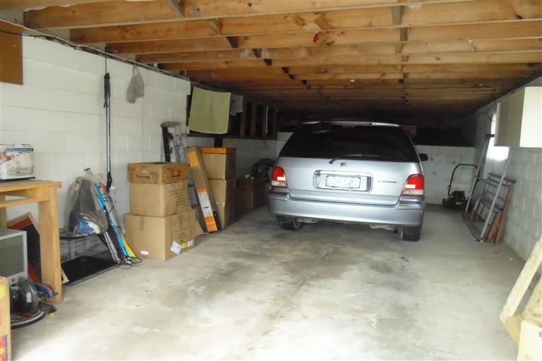 Photo of property in 71 Lynden Avenue, Hillcrest, Auckland, 0627