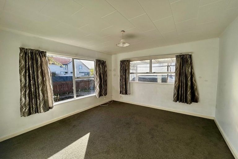 Photo of property in 223-225 Palmerston Street, Westport, 7825
