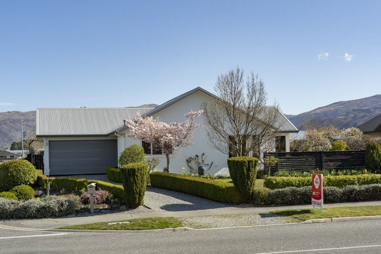 Photo of property in 30 Waenga Drive, Cromwell, 9310