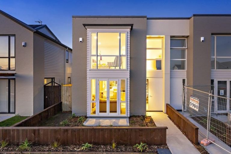 Photo of property in 32 Kauri Heart Avenue, Takanini, 2112