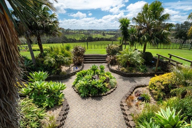 Photo of property in 14 Peters Lane, Taupaki, Henderson, 0782