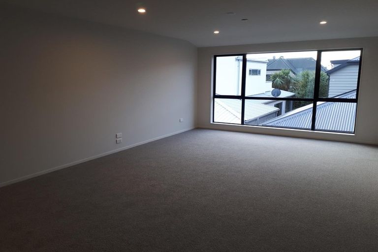 Photo of property in 2/445 Barbadoes Street, Edgeware, Christchurch, 8013