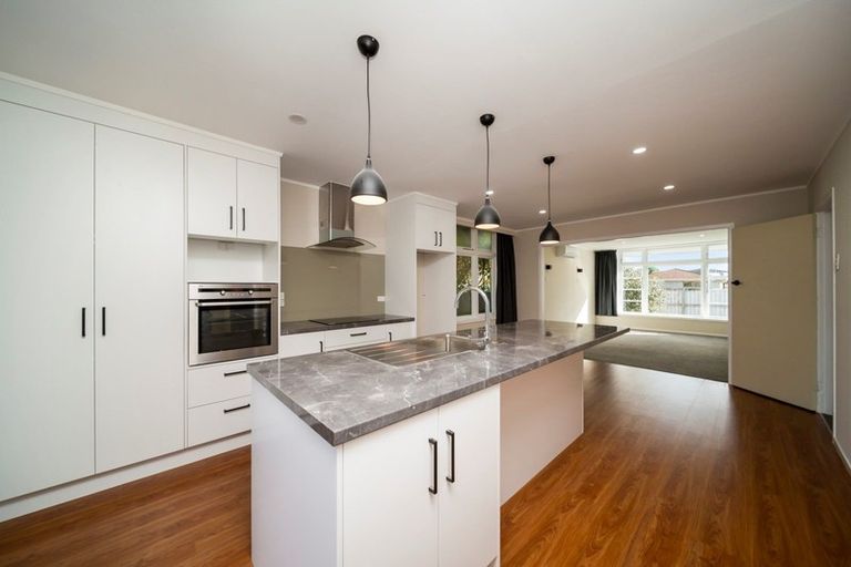 Photo of property in 84 Albion Street, Hawera, 4610