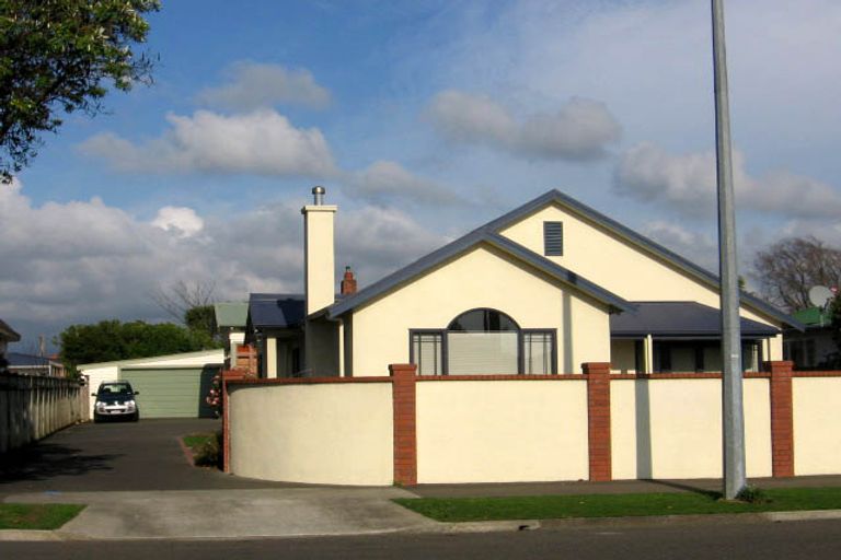 Photo of property in 168 College Street, Awapuni, Palmerston North, 4412