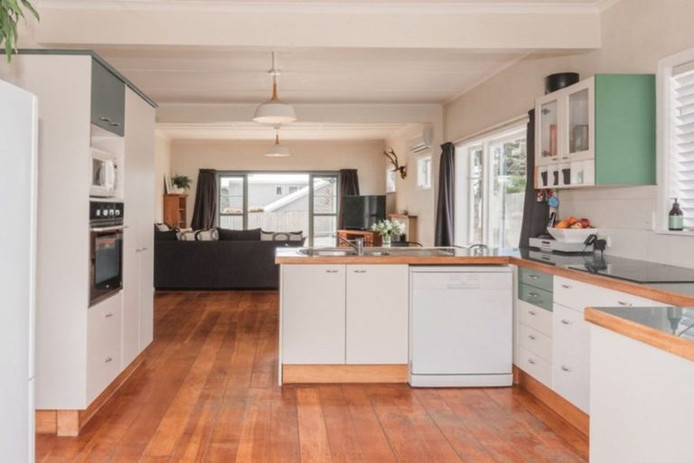 Photo of property in 11 Churchill Road, Judea, Tauranga, 3110